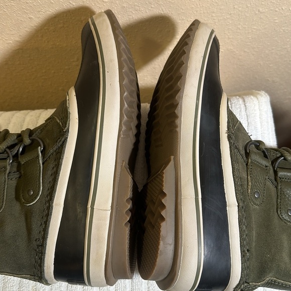 Sorel boots size 8 - Picture 7 of 9